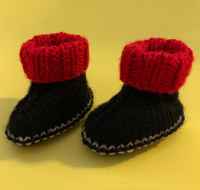 Wedmkt--baby_glacier_booties--red_and_black